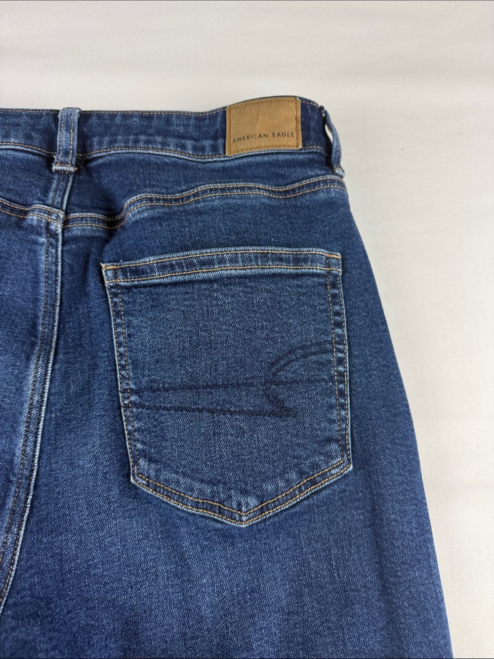 American Eagle Mom Jeans Women's Size 8 High Rise Stretch Denim - Picture 8 of 9